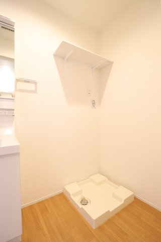 メゾン・ウェルストーンⅠのその他|室内洗濯機置き場