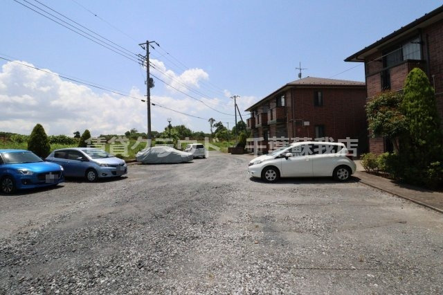FELICE・青葉の杜　Bの駐車場|駐車場があるので、車を買う予定の方も安心です
