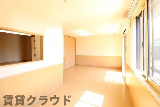 バニュルスⅠの居間・リビング|お気軽にお問い合わせください♪