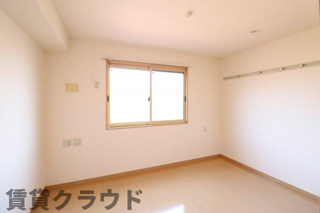 バニュルスⅠの洋室|コンパクトで使いやすい洋室です