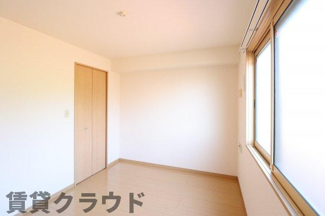 バニュルスⅠの寝室|開放的な寝室です