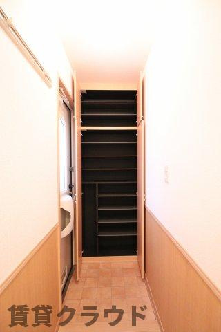 バニュルスⅠの玄関|ゆったりとした玄関です