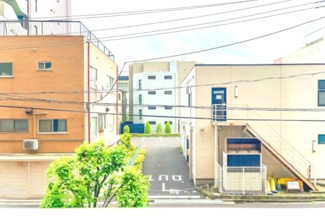 【展望】 | 【 View 】
木の暖かさをより感じさせてくれる太陽の光、一日の始まりを心地よく演出してくれます。窓から入る気持ちのいい風で、活力がみなぎることでしょう。