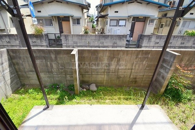 広島市西区南観音６丁目の一戸建てのバルコニー