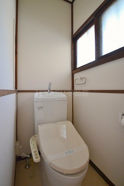 広島市西区南観音６丁目の一戸建てのトイレ