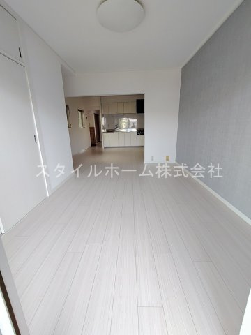 【居間・リビング】 | 平川ガーデンハイツ