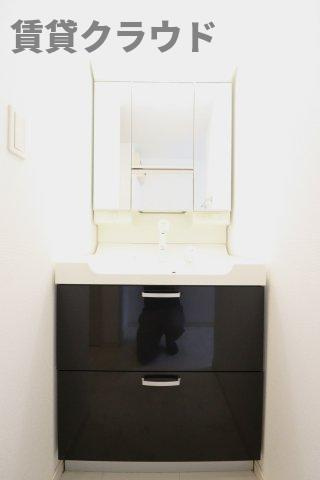 レガーロ千葉中央の洗面所|朝の準備に活躍する、洗髪洗面化粧台！