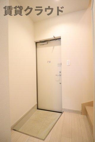レガーロ千葉中央の玄関|明るい玄関です