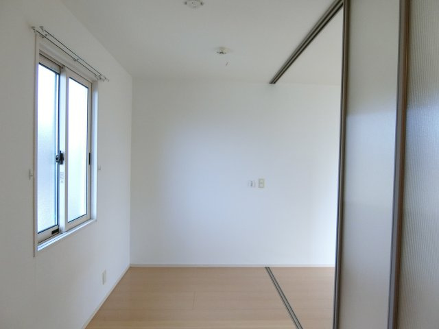 クラルテの洋室