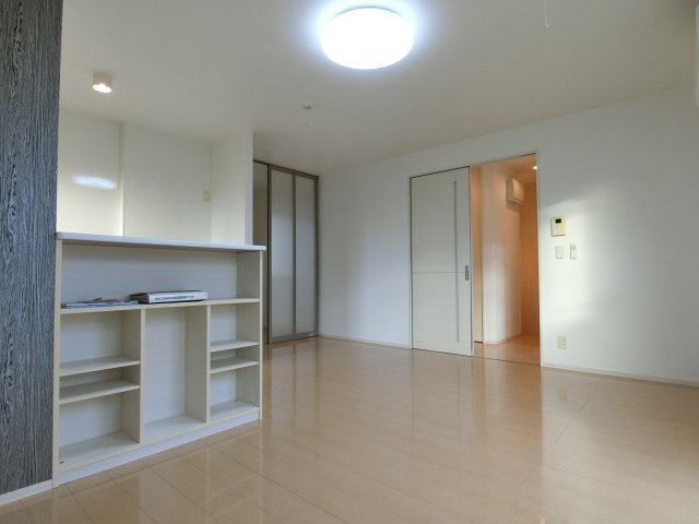 クラルテの居間・リビング