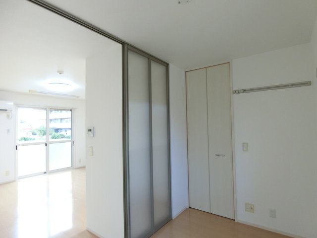 クラルテの洋室