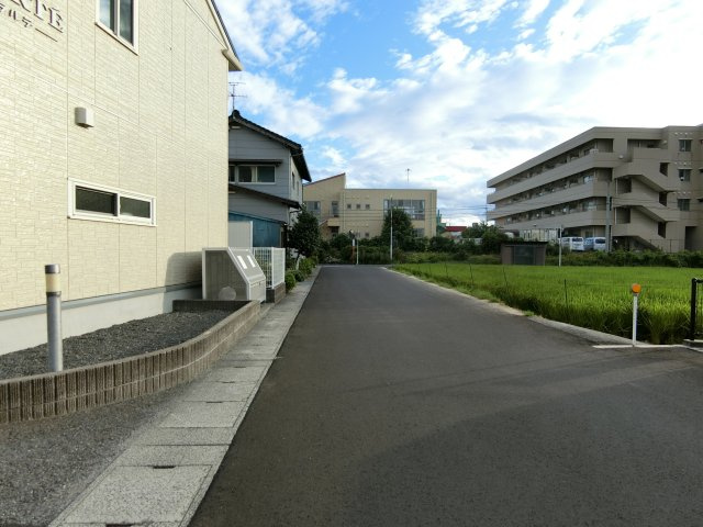 クラルテの周辺