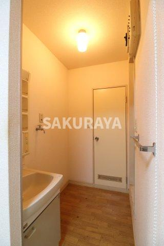 タカハイツの洗面所|2024年7月撮影。