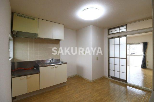 タカハイツの居間・リビング|ダイニング。2024年7月撮影。