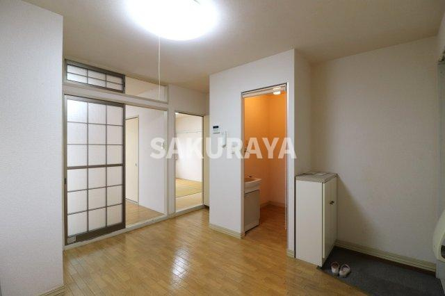 タカハイツの居間・リビング|ダイニング。2024年7月撮影。