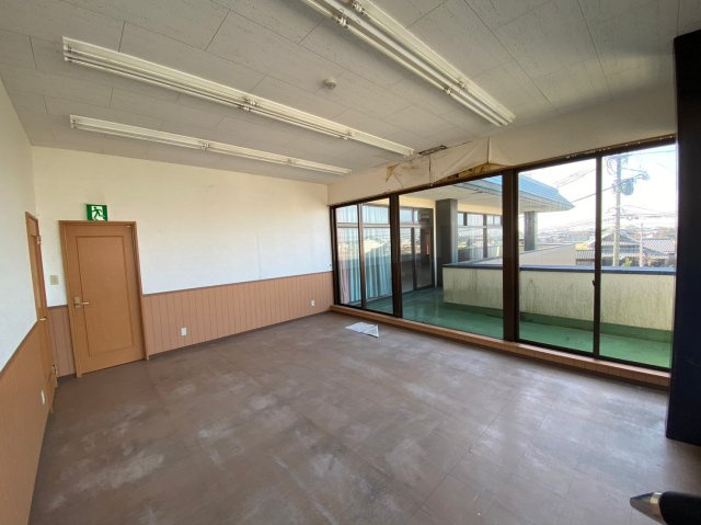事業用）石川会館のロビー