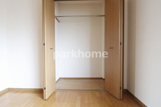 ハピネスシティの収納|大きなものも収納できそうです　※間取り反転の場合あり、内装が若干異なる場合がございます
清掃前