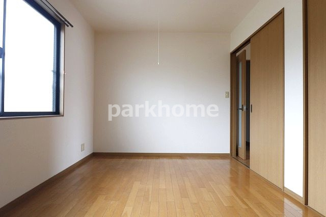 ハピネスシティの洋室|スタンダードな洋室です　※間取り反転の場合あり、内装が若干異なる場合がございます
清掃前