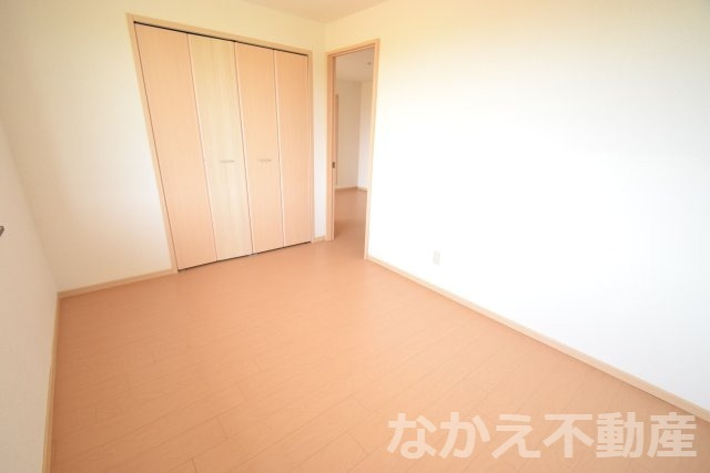 【寝室】 | 落ち着いた色調の寝室です