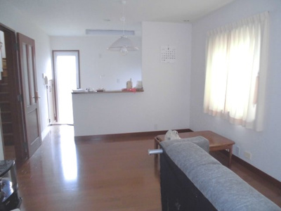 【居間・リビング】 | 鹿角郡小坂町小坂字上田表・中古住宅