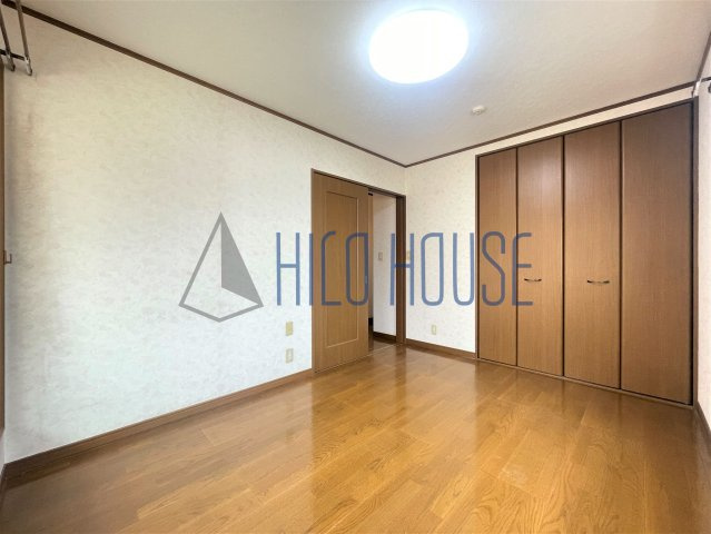 ガレージ付き今福戸建の寝室