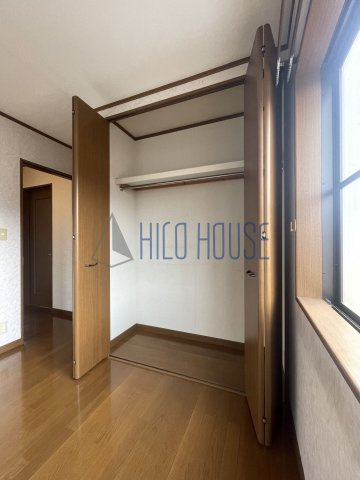 ガレージ付き今福戸建の収納