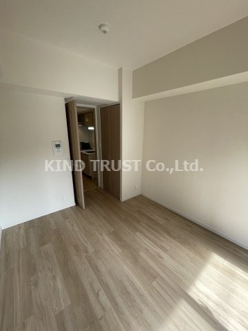 プレサンス天神橋ラ・デュアルの居間・リビング|ゆったりとしたリビングです