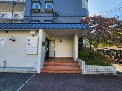 コーポラス花園のエントランス