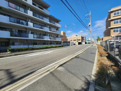 コーポラス花園の周辺|前面道路