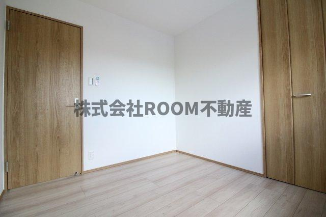 ローズガーデンの寝室|落ち着いた色調の寝室です