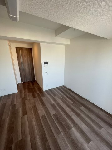 仲介手数料0円！！エスリード金山プルミエの居間・リビング