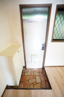 【玄関】 | サマックスプラトー | ※同物件・反転タイプの写真です。