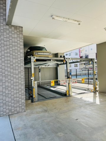 仲介手数料0円！！エスリード大須観音プリモの駐車場