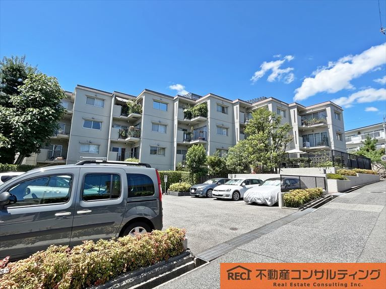 進和東御影アーバンライフの外観