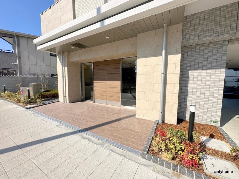 エスリード大阪ザ・ルクス 仲介手数料無料のエントランス