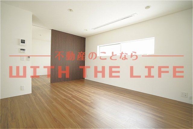 GARAGE HOUSE La Dice【キャッシュバック対象】の居間・リビング|ゆったりとした居間です