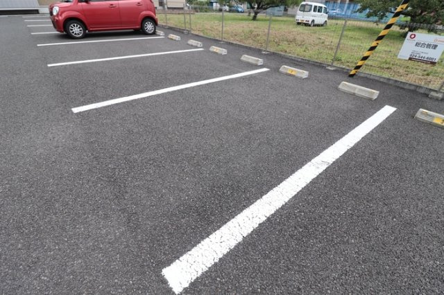 サンシード Ｂの駐車場