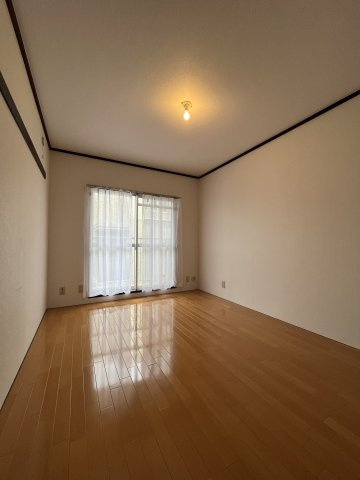 【居間・リビング】 | 上の山ハイツ壱番館