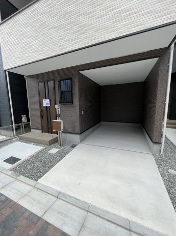 鶴見区浜３丁目新築戸建の駐車場|駐車場に車を止められます