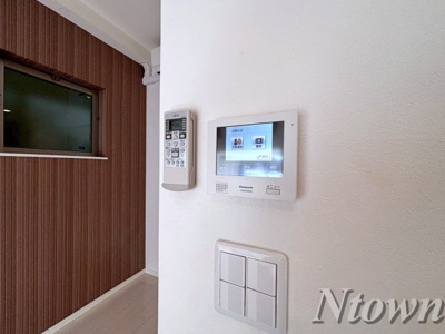 【セキュリティ】 | グレイスサコウ | モニター付きインターフォンです