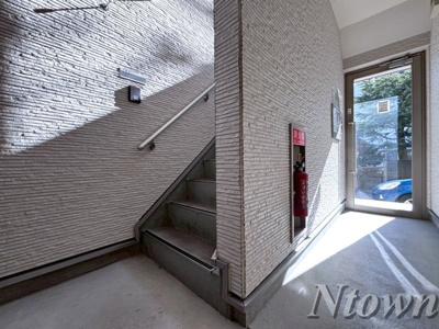 【ロビー】 | グレイスサコウ | 落ち着いたロビーです