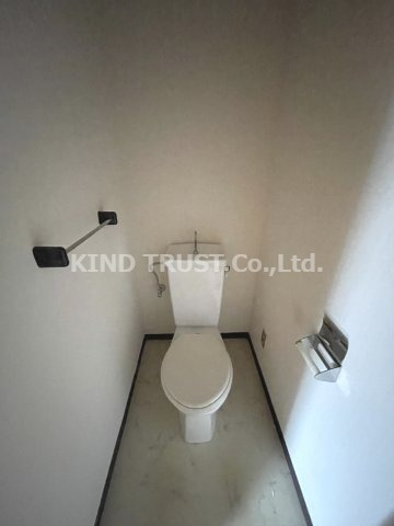 レスポール天満のトイレ|落ち着いた色調のトイレです