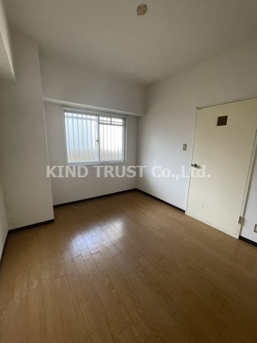 レスポール天満の居間・リビング|使いやすいリビングです