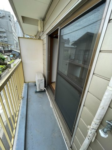 市村マンションのバルコニー