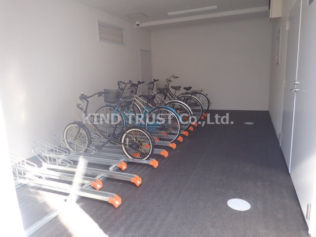 コンフォート滝川公園のその他共用部分|屋根付き駐輪場です