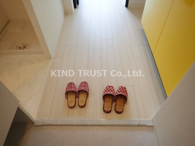 コンフォート滝川公園の玄関|収納もある玄関です