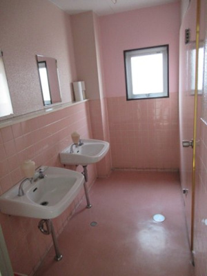 【トイレ】 | 荒井ビル | トイレは各階のテナント共用です。