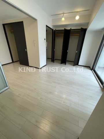 天満橋ケルスコートの居間・リビング