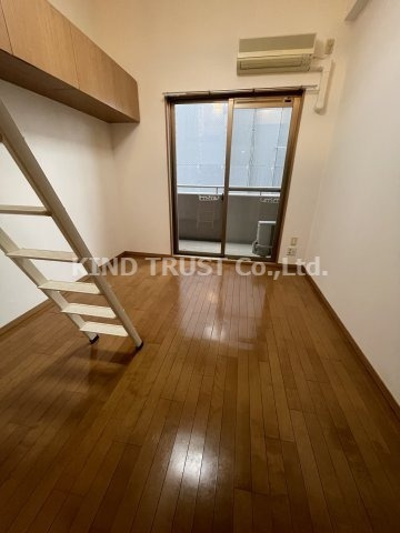 エステムコート梅田東アクアパレスの居間・リビング|ゆったり過ごせるリビングです