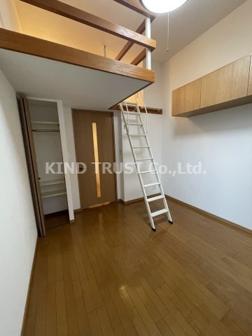 エステムコート梅田東アクアパレスの内装|明るい室内です